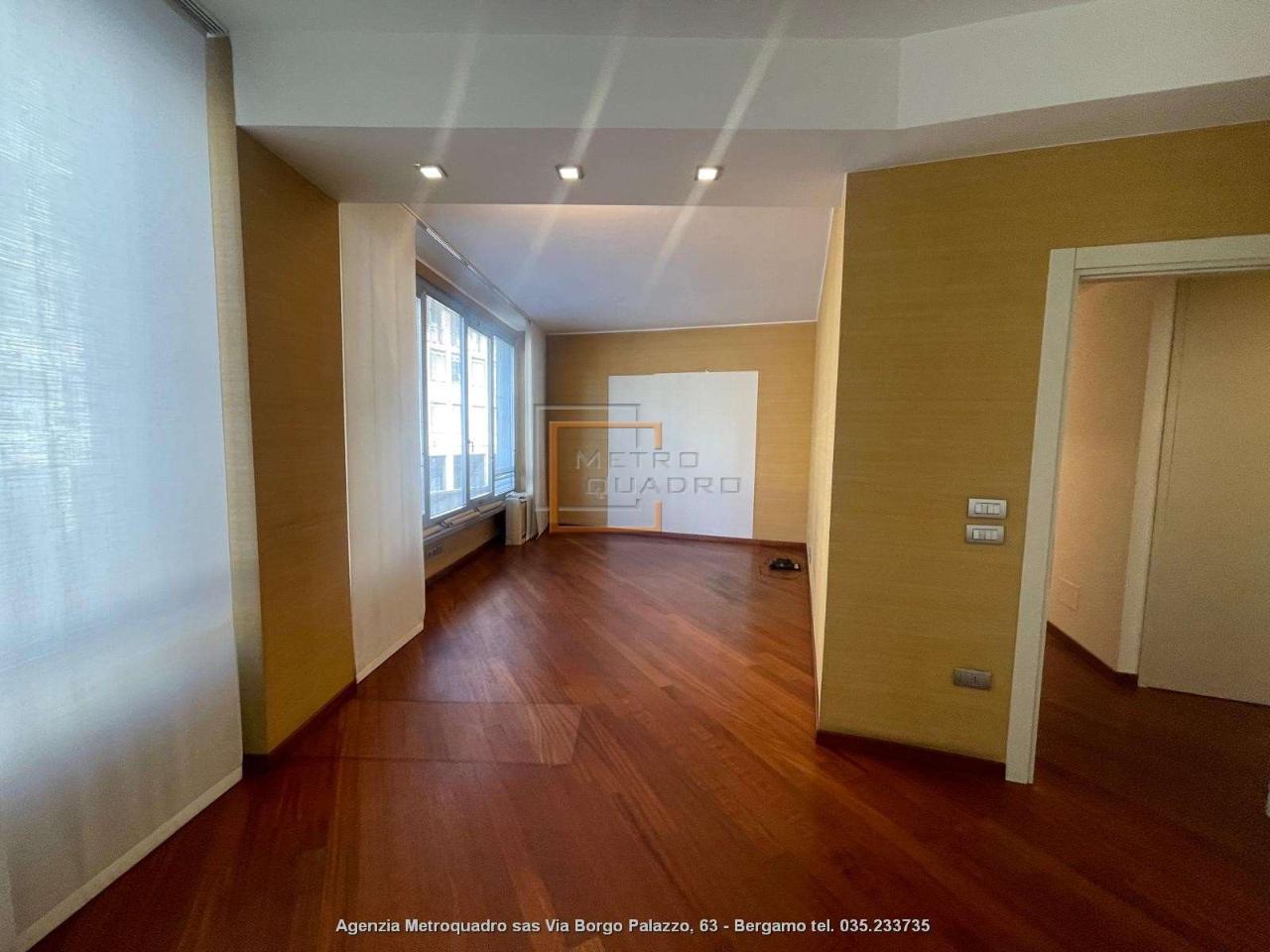 Ufficio in , Bergamo, {3} - Foto 1