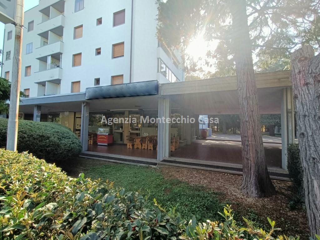 Negozio in Via Strada Statale, Pesaro, {3} - Foto 1