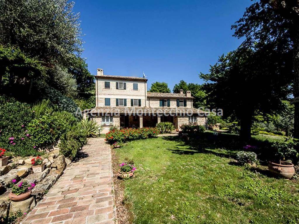 Villa bifamiliare in vendita a Pesaro