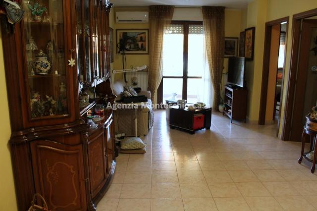 4-room flat in {3}, Via a. Volta - Photo 1