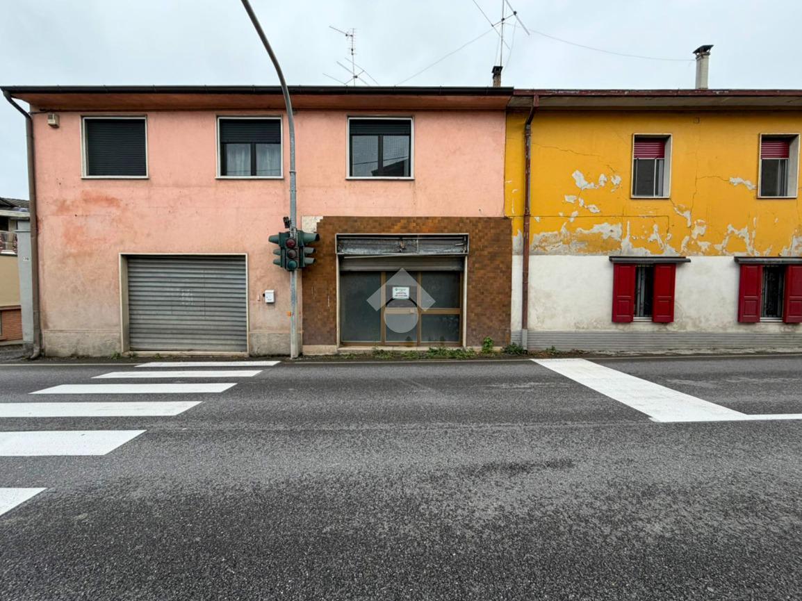 Negozio in Via Roma 64, Genivolta, {3} - Foto 1