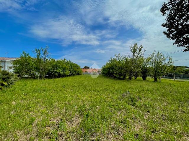 Building land in Residence Santa Cruz, Terracina - Photo 1