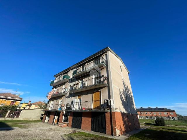 3-room flat in Via Cav. di V. Veneto 13, Casorate Primo - Photo 1