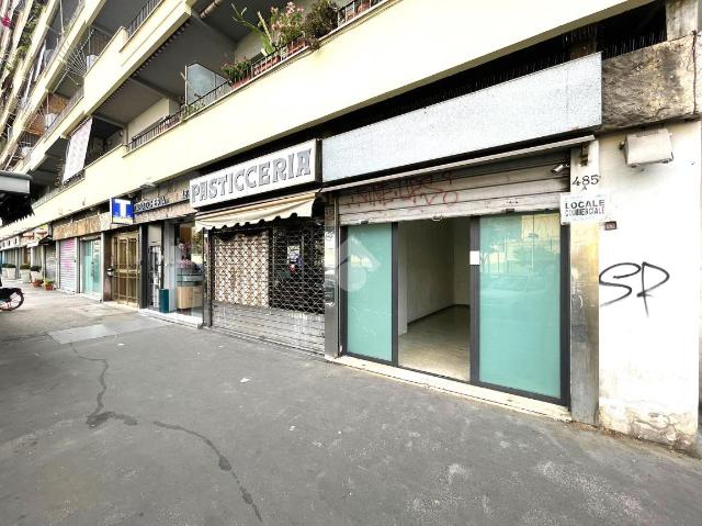 Geschäft in Via Nomentana 485, Roma - Foto 1