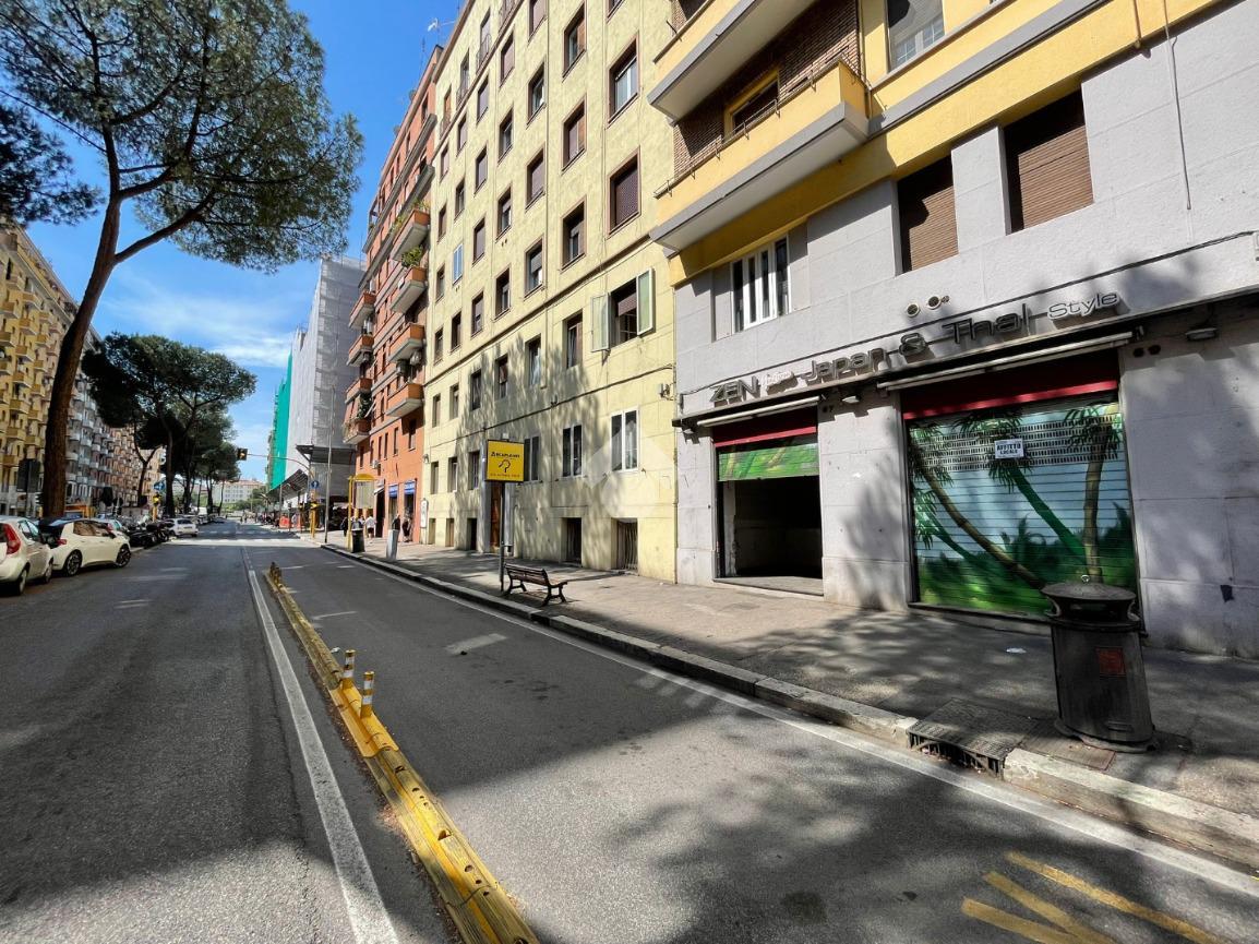 Negozio in Viale Eritrea, Roma, {3} - Foto 2