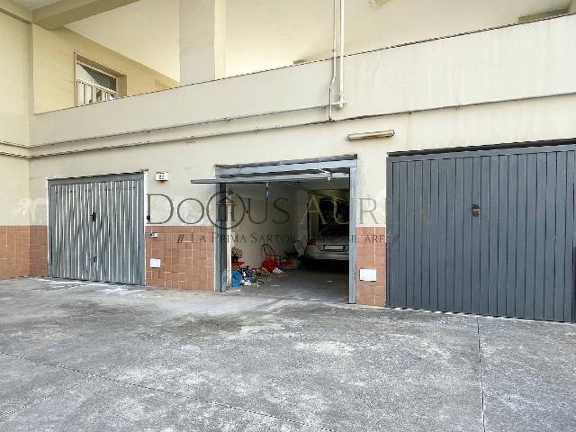 Boxen in Via Jurij Gagarin 5, Salerno - Foto 1