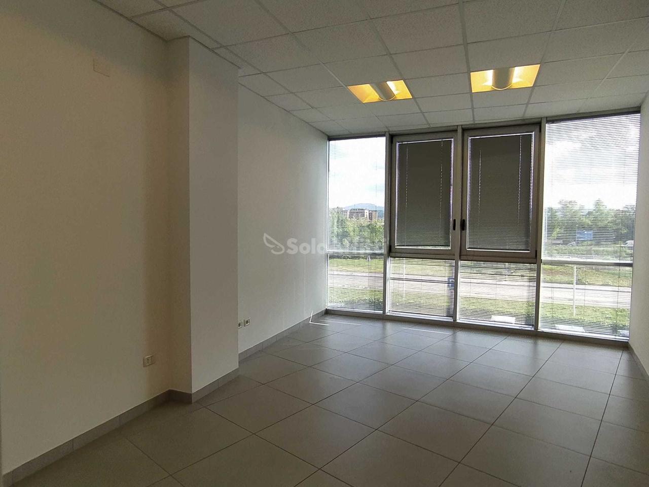 Ufficio in Zona Fiori, Terni, {3} - Foto 1