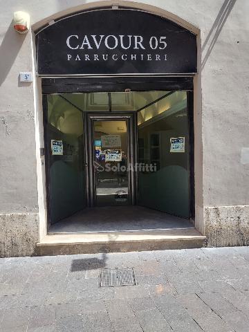 Negozio in Via Cavour, Terni - Foto 1