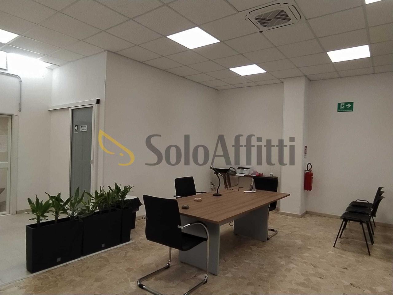 Ufficio in Viale Guglielmo Oberdan, Terni, {3} - Foto 2