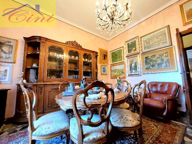 3-room flat in Via Ghislanzoni, Lecco - Photo 1