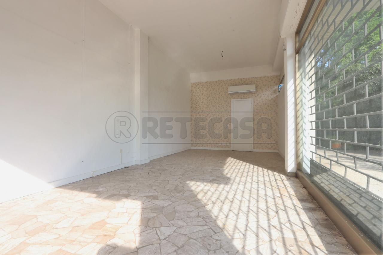 Palazzina commerciale in Via Fradellin , Montegalda, {3} - Foto 2