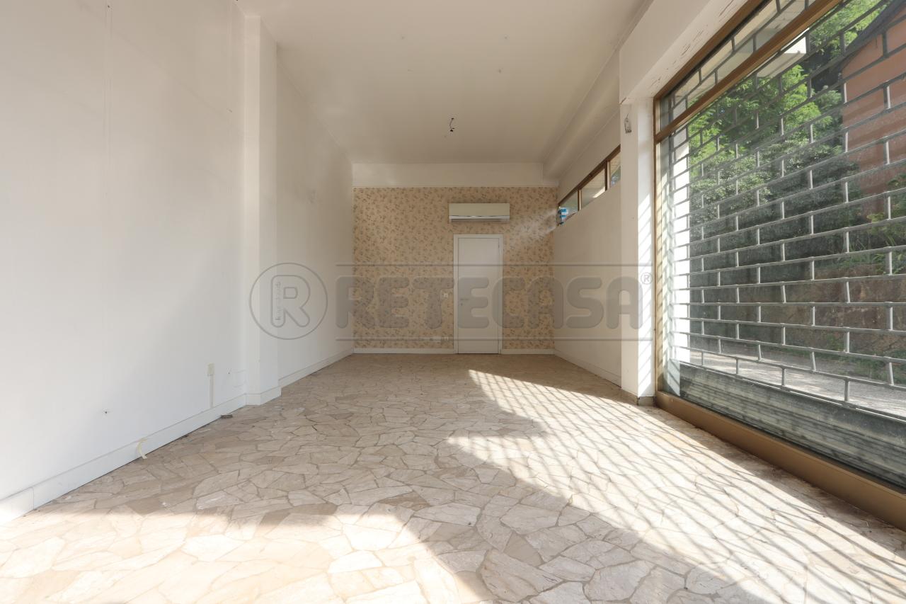 Palazzina commerciale in Via Fradellin , Montegalda, {3} - Foto 1