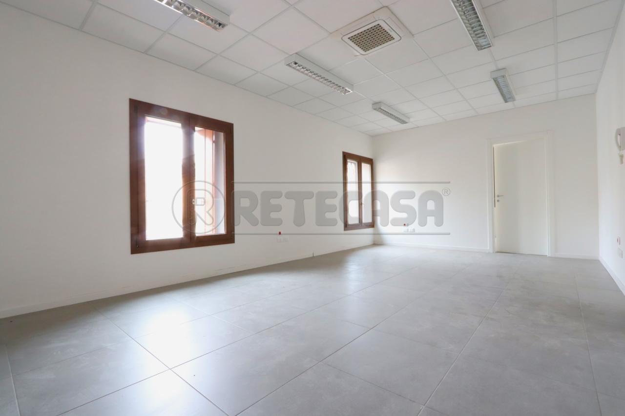 Ufficio in Contra Giuseppe Garibaldi  55, Vicenza, {3} - Foto 2