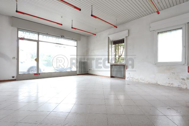 Commercial building in {3}, Viale Anconetta 90 - Photo 1