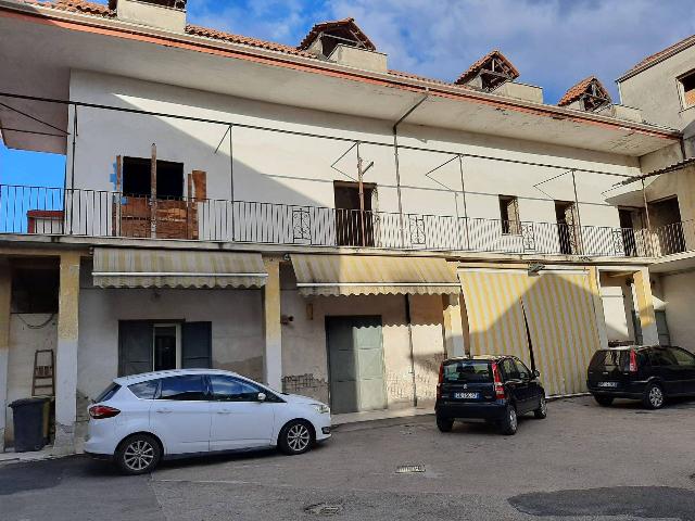 Commercial building in Via Colonne, Giugliano in Campania - Photo 1