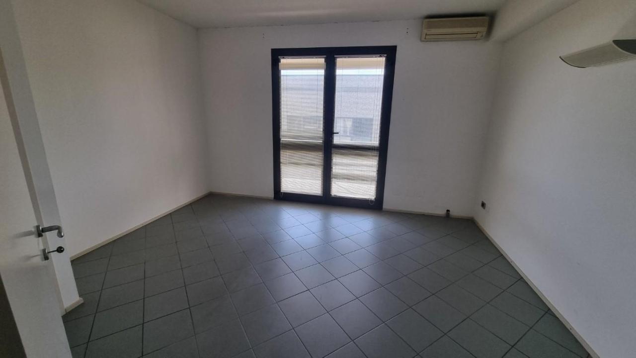 Ufficio in , San Giuliano Terme, {3} - Foto 2