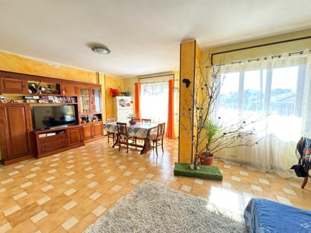 4-room flat in Via Leone Magno 4, San Salvo - Photo 1