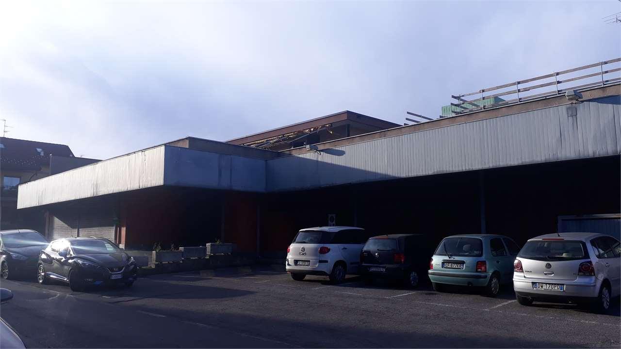 Negozio in Via Garibaldi, Barlassina - Foto 1