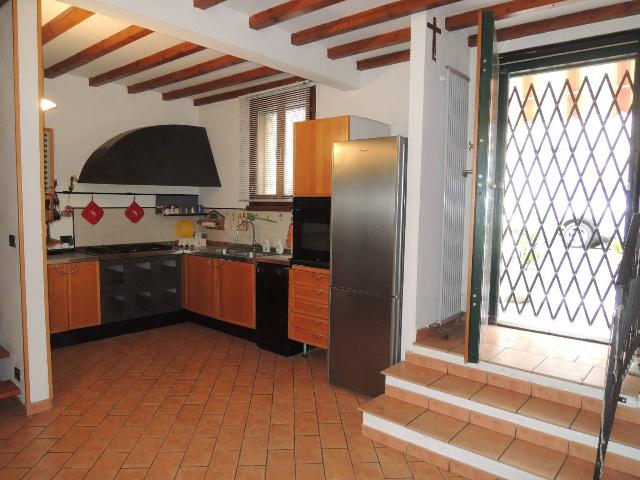 Casa indipendente in Via Circondaria Sud 63, Castelfranco Emilia - Foto 1