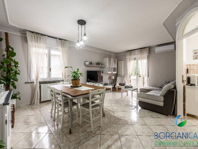 4-room flat in Via Aldo Moro 16, San Martino in Rio - Photo 1