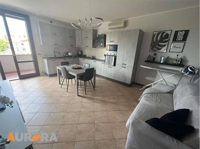 4-room flat in {3}, Alcide De Gasperi - Photo 1