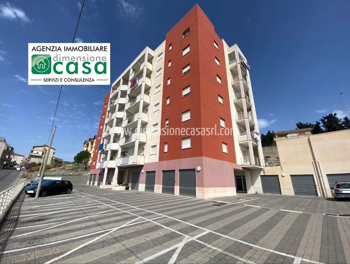Esercizio commerciale in Via Emanuela Setti Carraro 12, San Cataldo, {3} - Foto 1