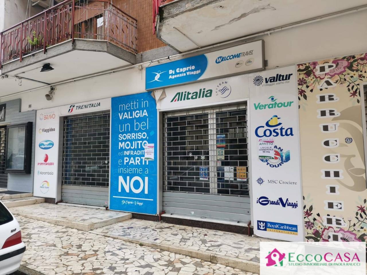 Locale commerciale in Via Mario Sena, Maddaloni - Foto 1