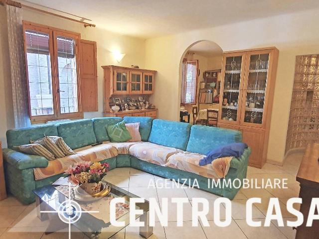 4-room flat, Massa Lombarda - Photo 1