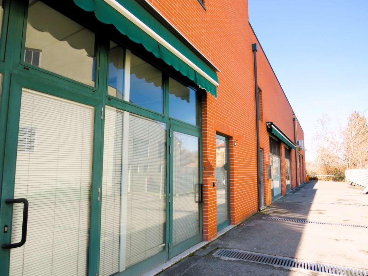 Magazzino in Via della Costituzione , Reggio Emilia, {3} - Foto 2