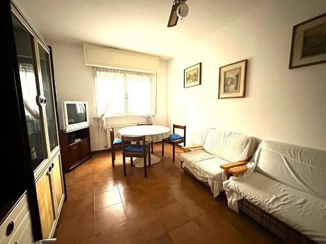 2-room flat, Luni - Photo 1