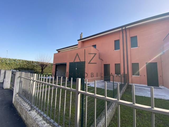 Villa a schiera in Via San Pio X, Castelfranco Veneto - Foto 1