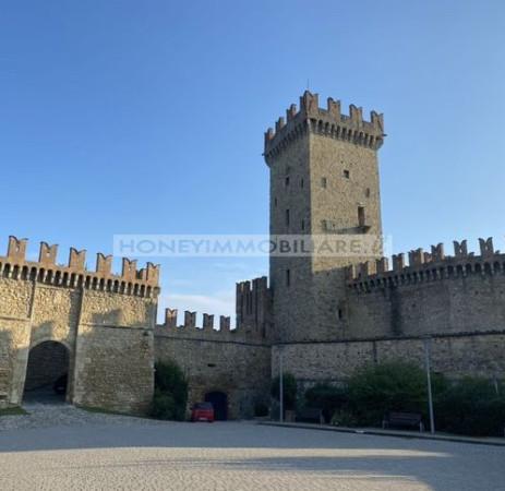 Negozio in Frazione Vigoleno 2, Vernasca, {3} - Foto 1