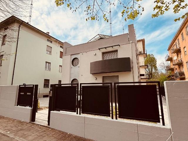 Mansion in {3}, Viale Duca Alessandro 65 - Photo 1