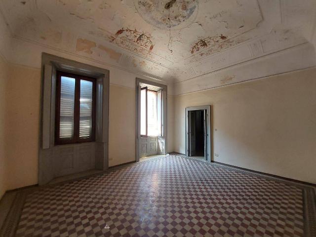 Palazzina commerciale in Via Sant'Antonino, Piacenza - Foto 1