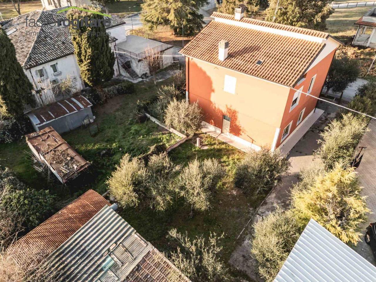 Villa in vendita a Sant'Ippolito