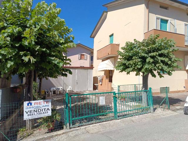 Casa indipendente in Viale San Salvador 116, Rimini - Foto 1