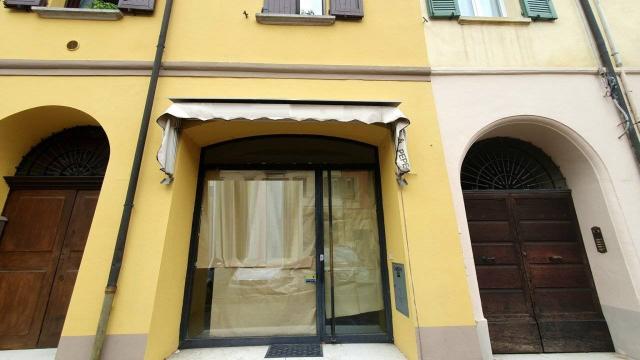 Shop in {3}, Piazza Garibaldi - Photo 1