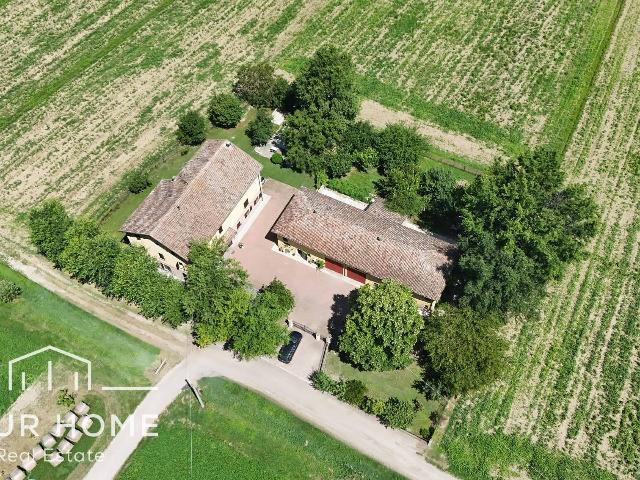 Country house or cottage in Via Castello Motti 39, Reggio nell'Emilia - Photo 1