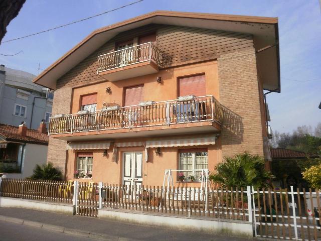 Villa in Viale d'Annunzio 197, Riccione - Foto 1