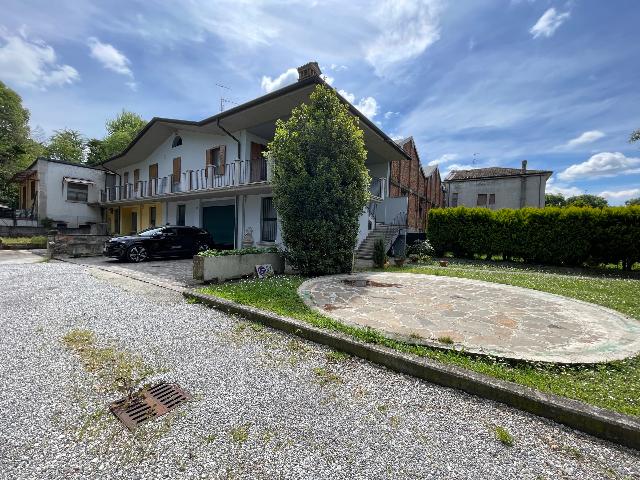 Mansion in Via Giacomo Matteotti  4, Pontoglio - Photo 1