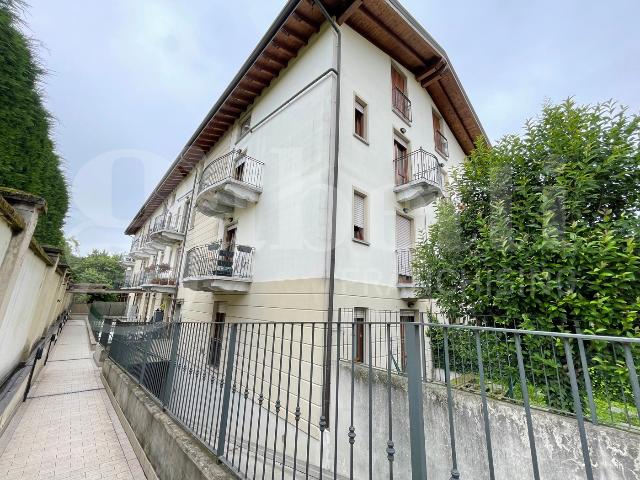 2-room flat in Via Confalonieri  4, Romano di Lombardia - Photo 1