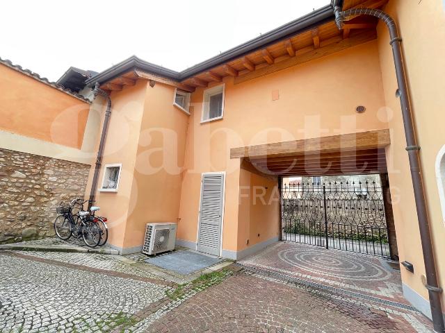 2-room flat in Via Ricchino  13, Rovato - Photo 1