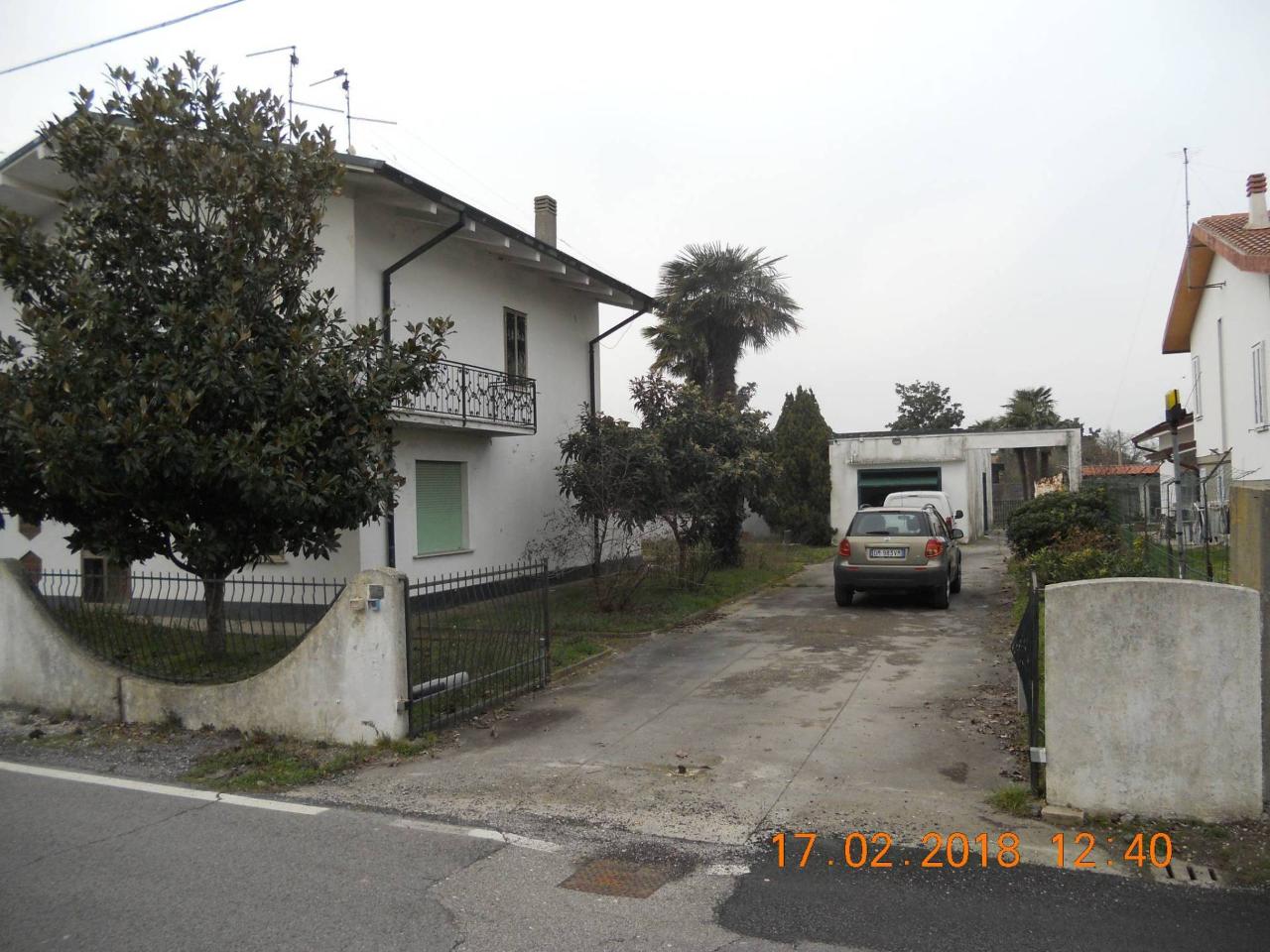 Villa in vendita a Riva del Po