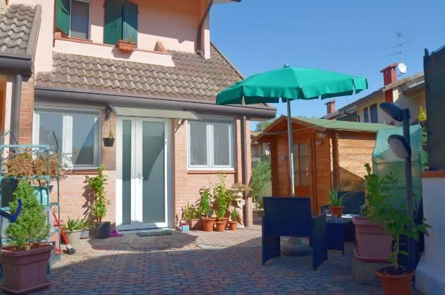 Terraced house in Via Marte, Comacchio - Photo 1