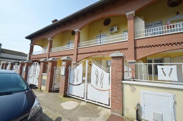 Terraced house in Via Fiume, Comacchio - Photo 1