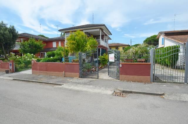 Terraced house in Via delle Starne, Comacchio - Photo 1