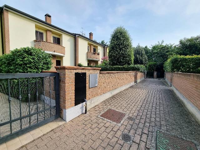 Terraced house in Via Don G. Volpi 5, Finale Emilia - Photo 1