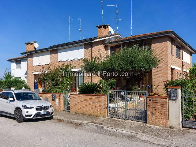 Villa in Via Torino 34, Comacchio - Foto 1