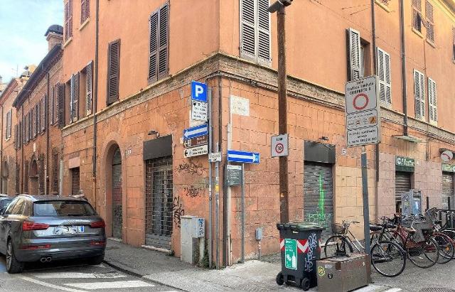 Negozio in Via Voltapaletto, Ferrara - Foto 1