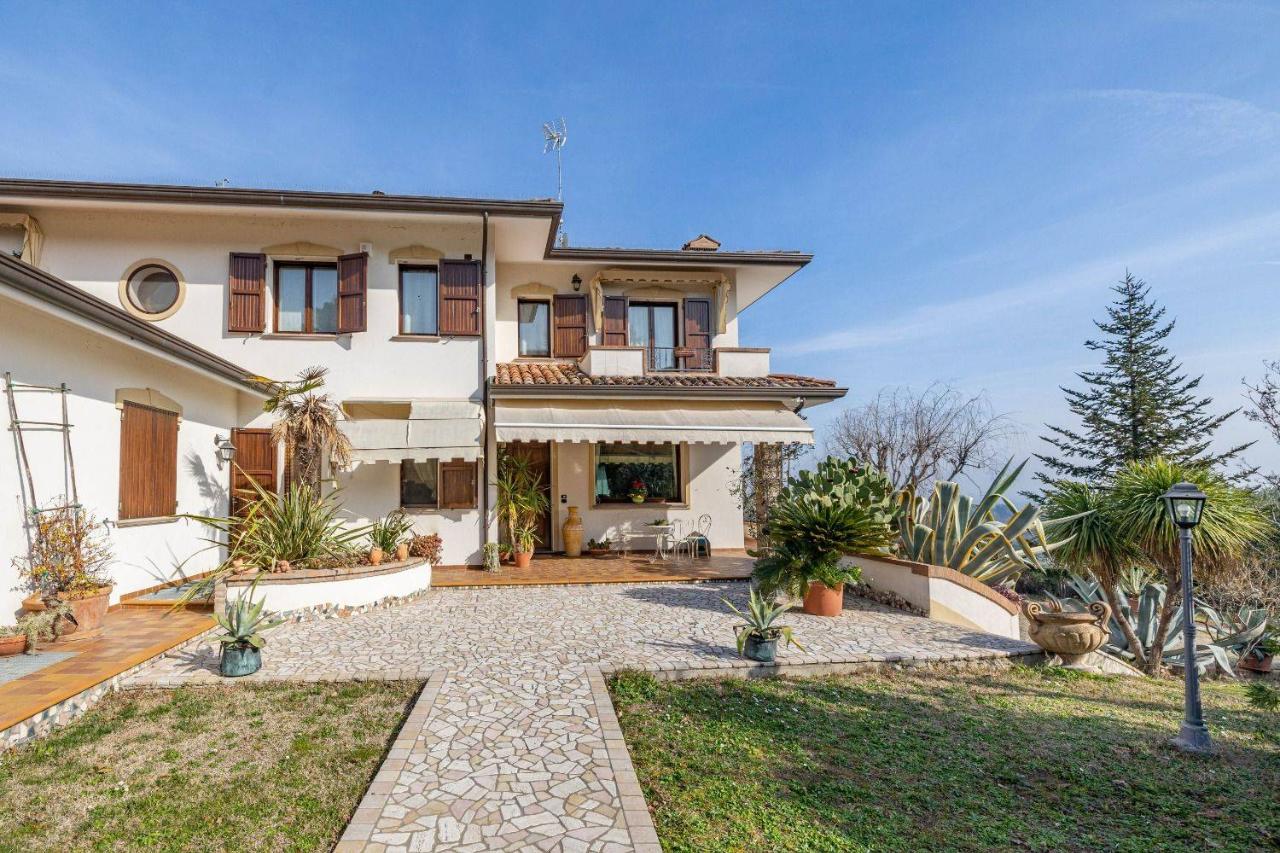 Villa in vendita a Misano Adriatico